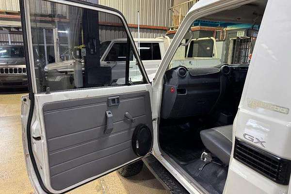 2012 Toyota Landcruiser GX VDJ200R