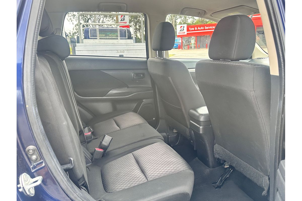 2012 Mitsubishi OUTLANDER LS ZJ