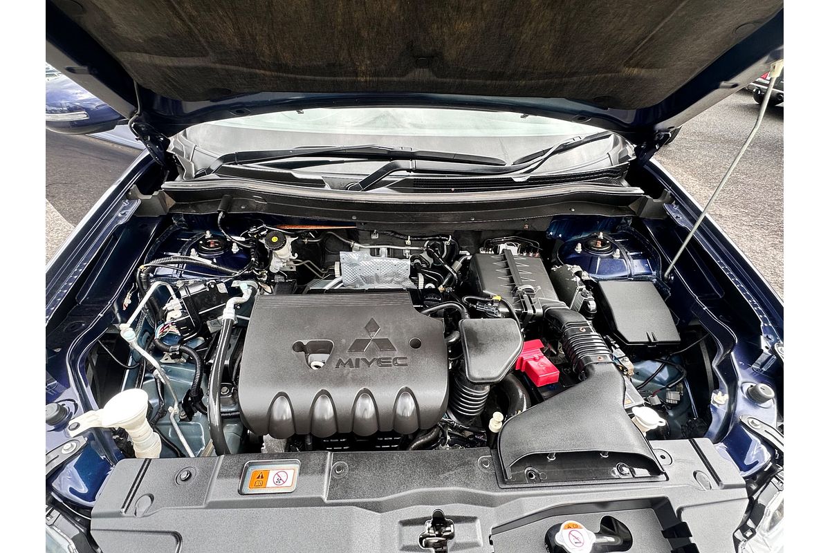 2012 Mitsubishi OUTLANDER LS ZJ