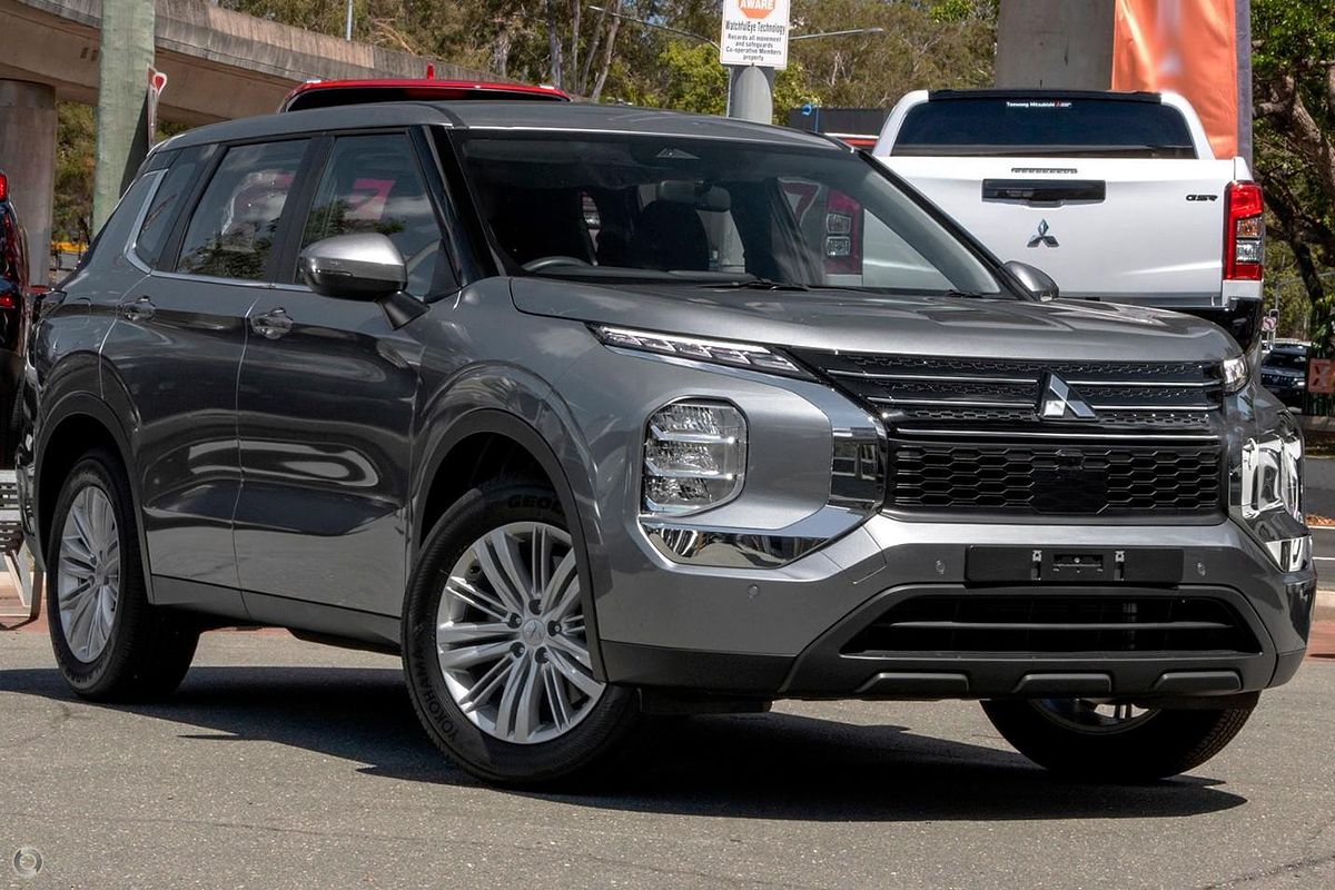 2023 Mitsubishi Outlander ES ZM