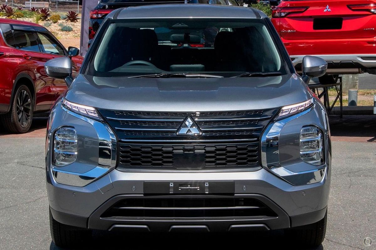 2023 Mitsubishi Outlander ES ZM