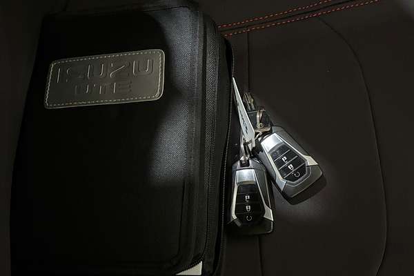 2022 Isuzu D-MAX X-TERRAIN