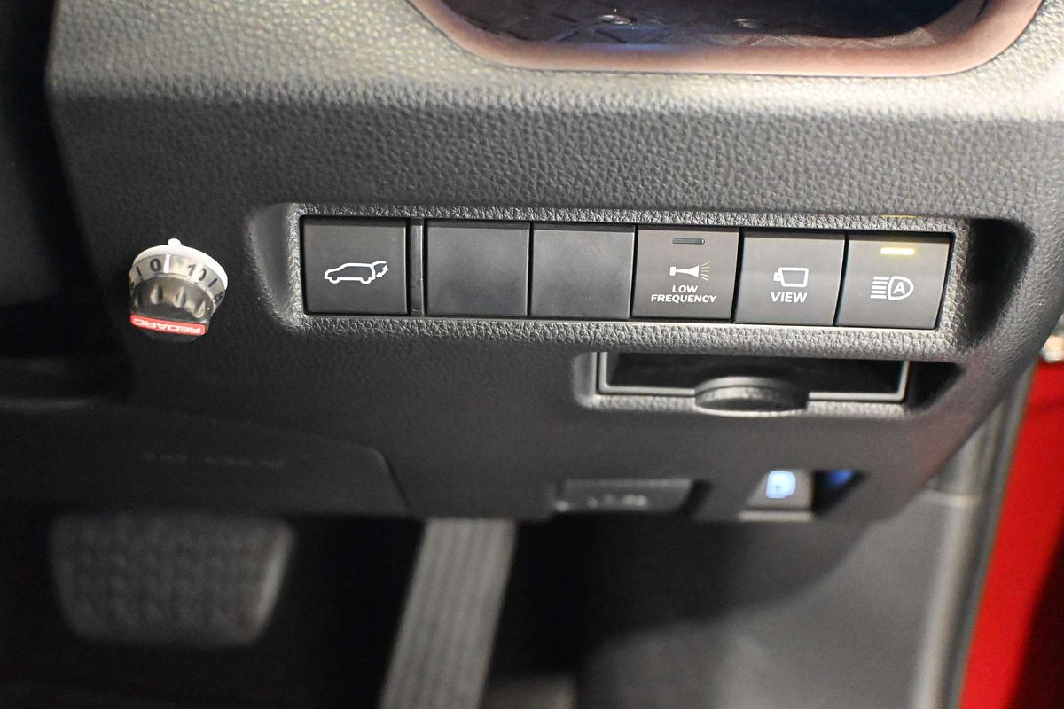 2020 Toyota RAV4 Cruiser AXAH54R