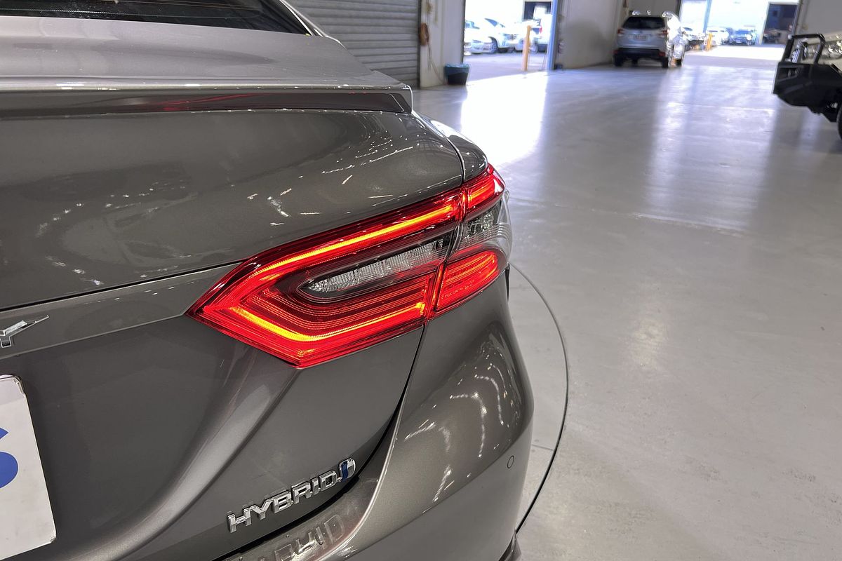 2021 Toyota Camry SX AXVH70R