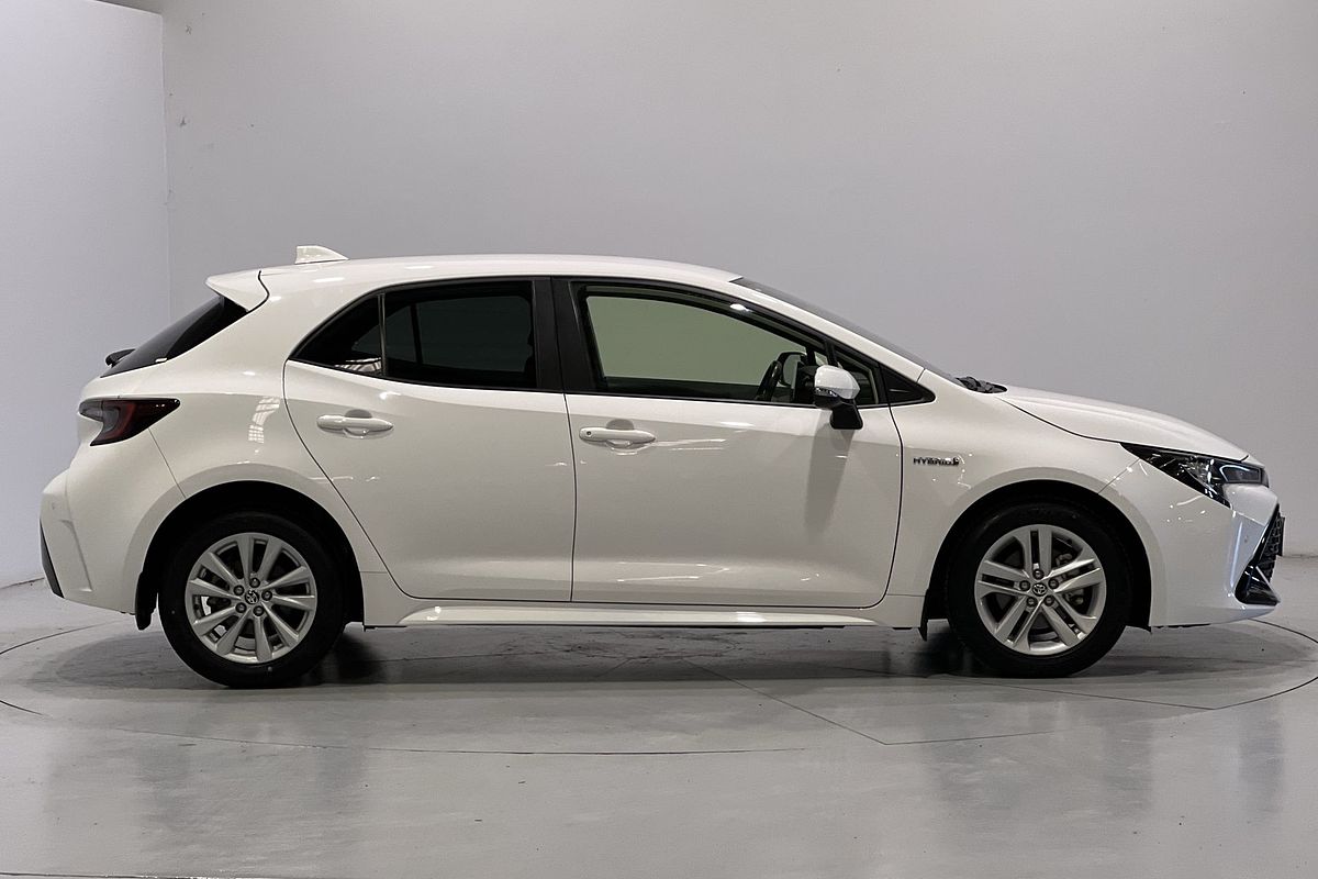2023 Toyota Corolla SX Hybrid ZWE219R