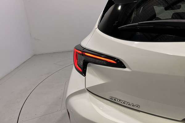 2023 Toyota Corolla SX Hybrid ZWE219R