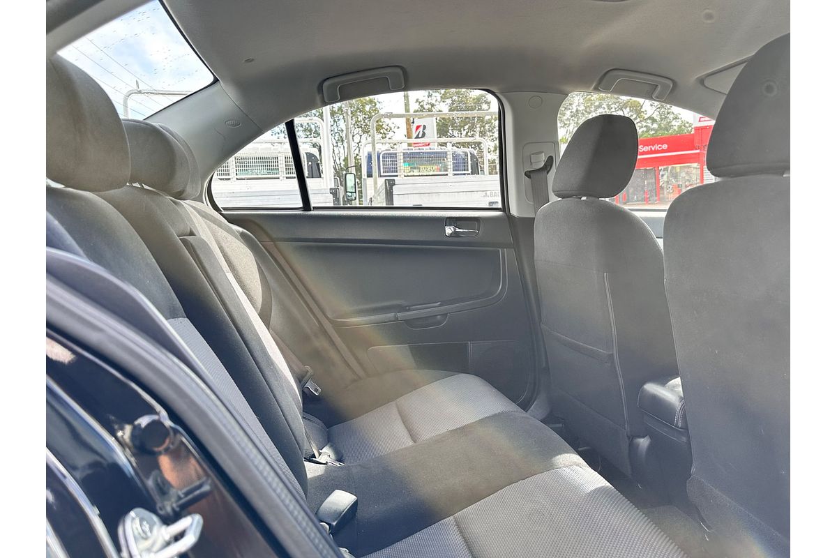 2014 Mitsubishi Lancer ES CJ