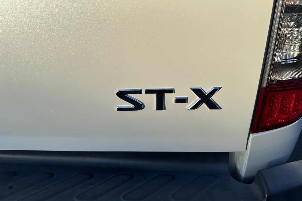 2015 Nissan Navara ST-X D23 4X4