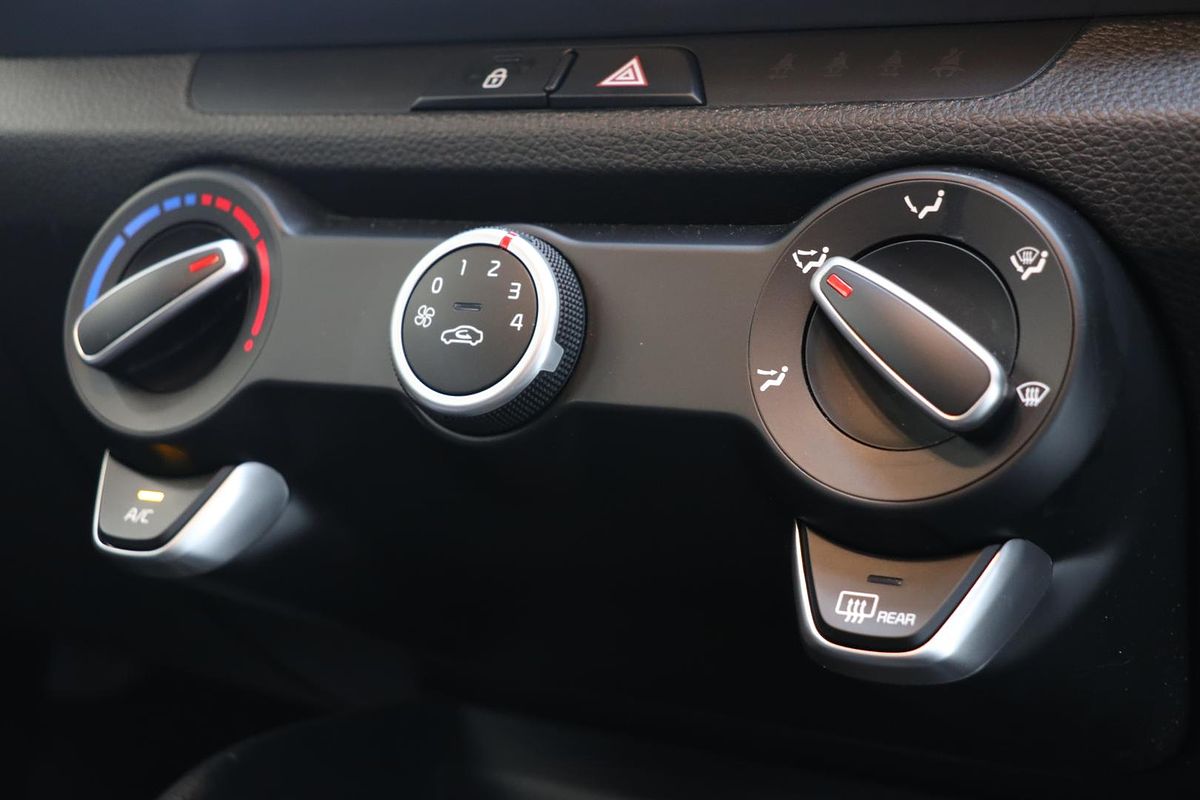 2022 Kia Stonic S YB