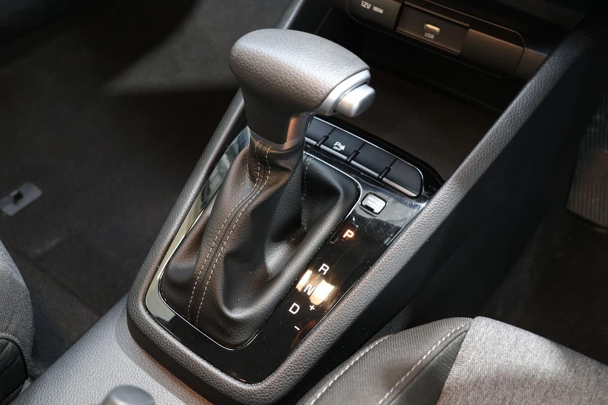2022 Kia Stonic S YB