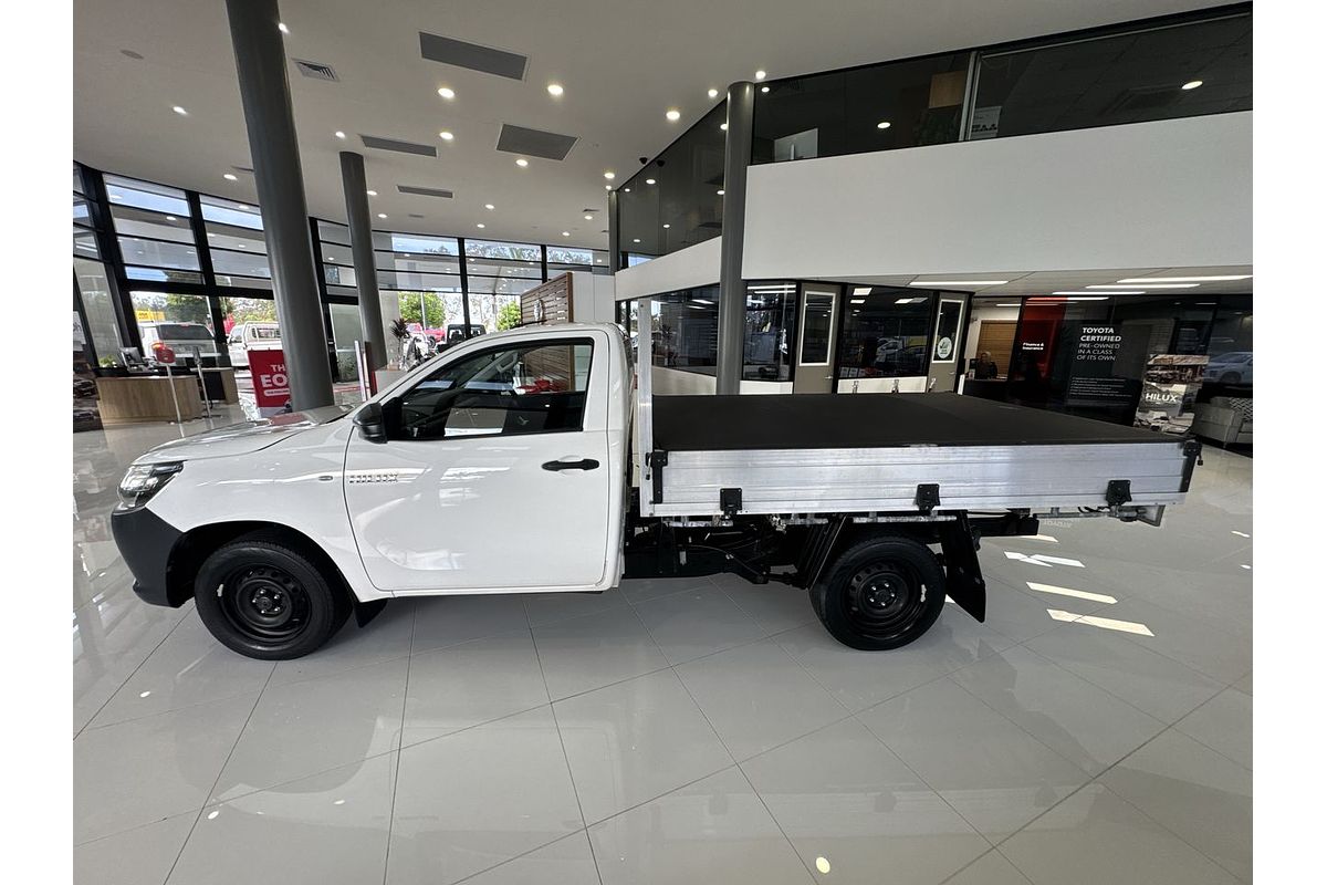 2017 Toyota Hilux Workmate TGN121R Rear Wheel Drive