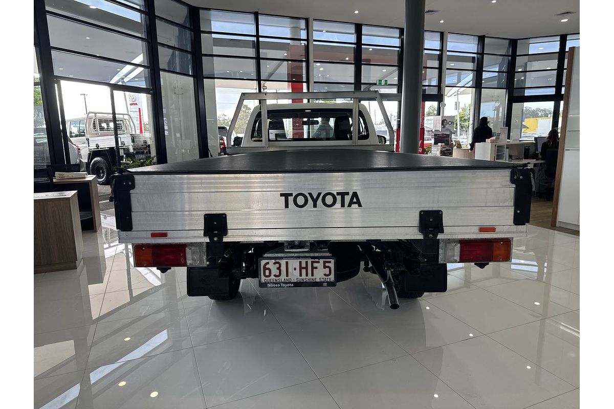 2017 Toyota Hilux Workmate TGN121R Rear Wheel Drive