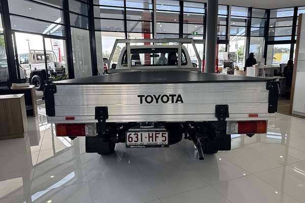 2017 Toyota Hilux Workmate TGN121R Rear Wheel Drive