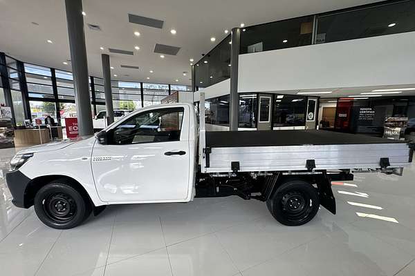2017 Toyota Hilux Workmate TGN121R Rear Wheel Drive