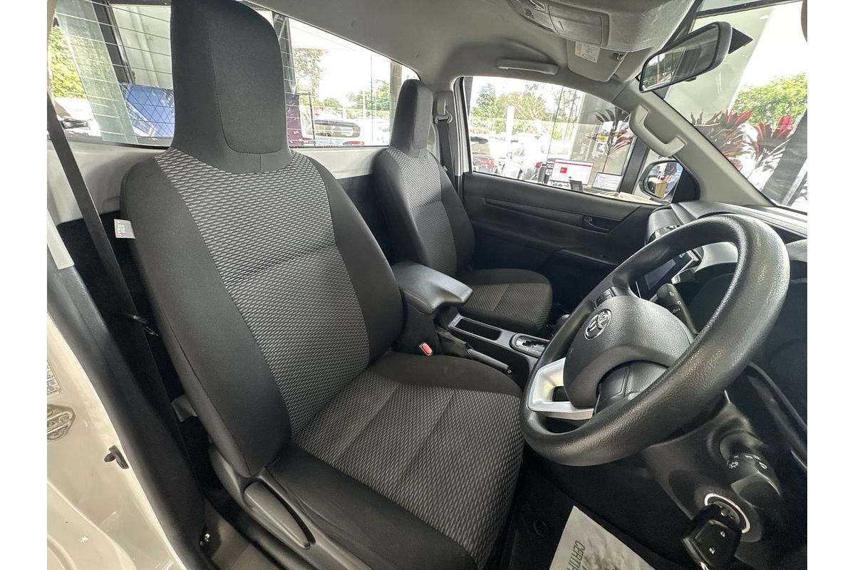 2017 Toyota Hilux Workmate TGN121R Rear Wheel Drive