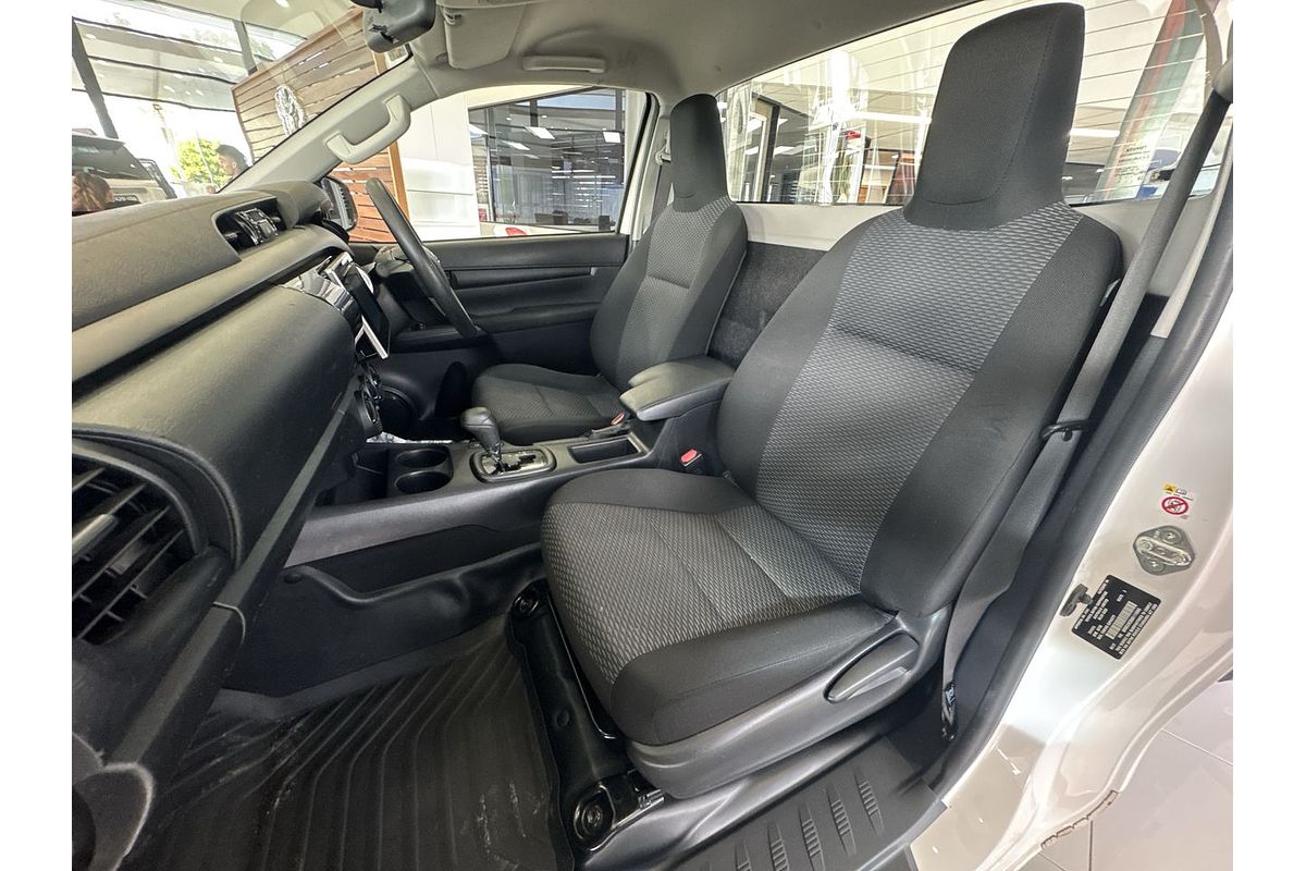 2017 Toyota Hilux Workmate TGN121R Rear Wheel Drive