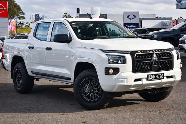 2024 Mitsubishi Triton GLX MV 4X4