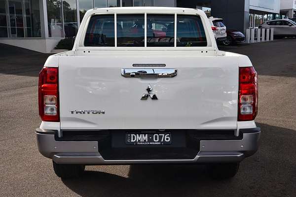 2024 Mitsubishi Triton GLX MV 4X4