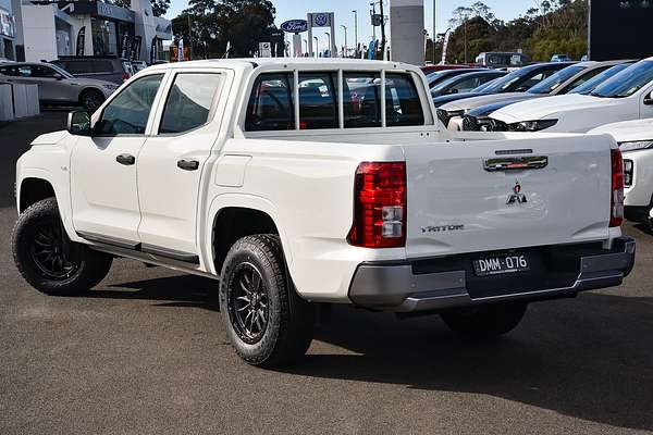2024 Mitsubishi Triton GLX MV 4X4