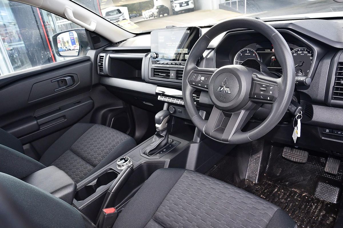 2024 Mitsubishi Triton GLX MV 4X4