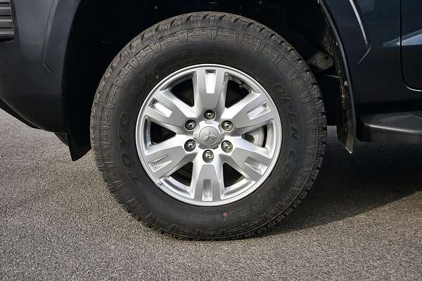 2025 Mitsubishi Triton GLX+ MV 4X4