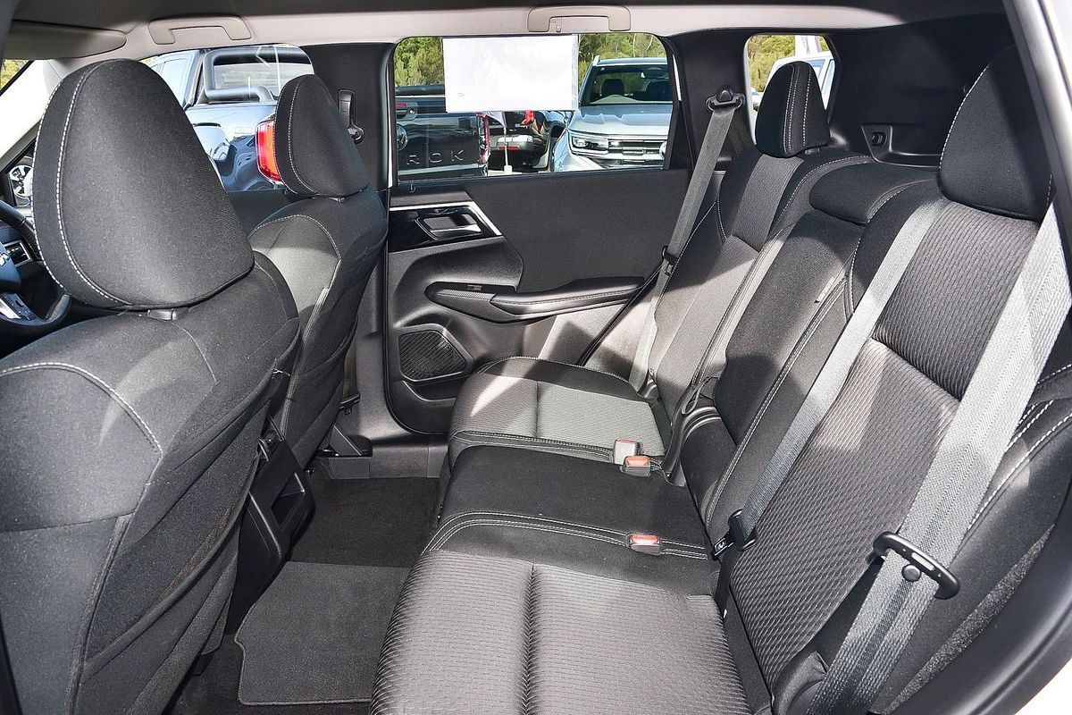 2023 Mitsubishi Outlander LS ZM
