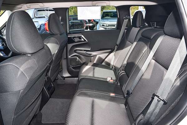 2023 Mitsubishi Outlander LS ZM