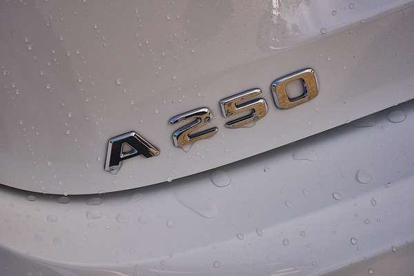 2022 Mercedes-Benz A-Class A250 V177