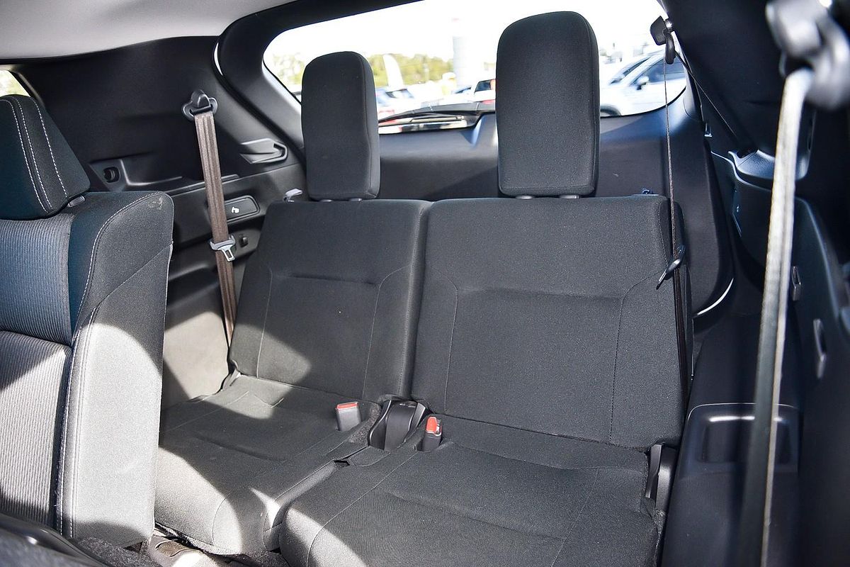 2023 Mitsubishi Outlander LS ZM