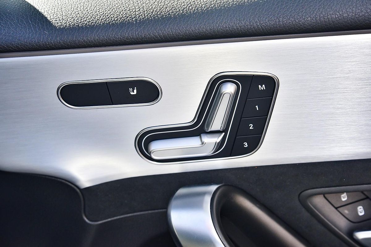 2022 Mercedes-Benz A-Class A250 V177