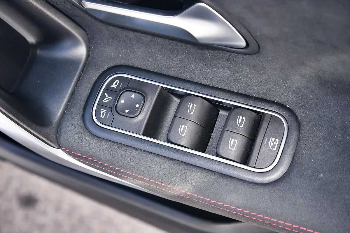 2022 Mercedes-Benz A-Class A250 V177