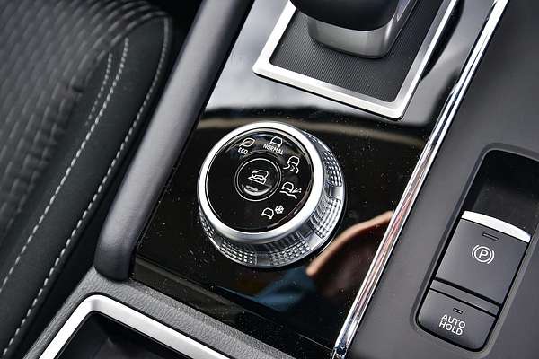 2025 Mitsubishi Outlander LS ZM