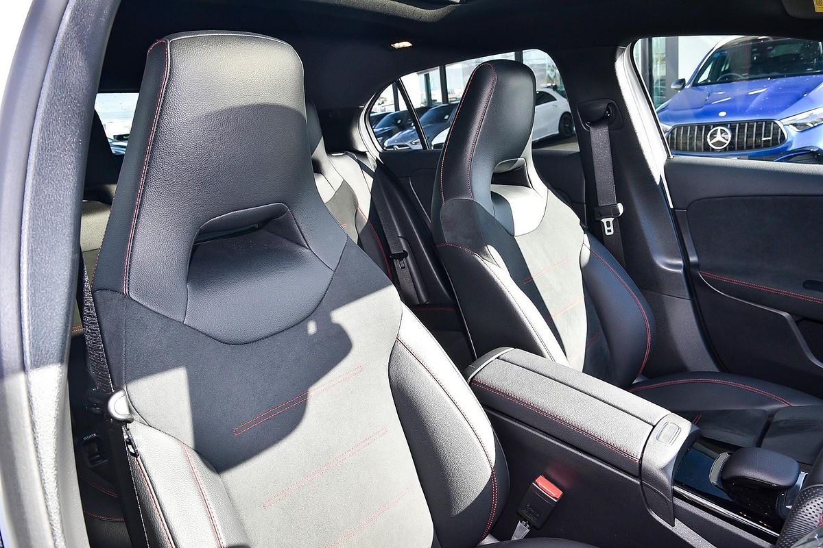 2022 Mercedes-Benz A-Class A250 V177