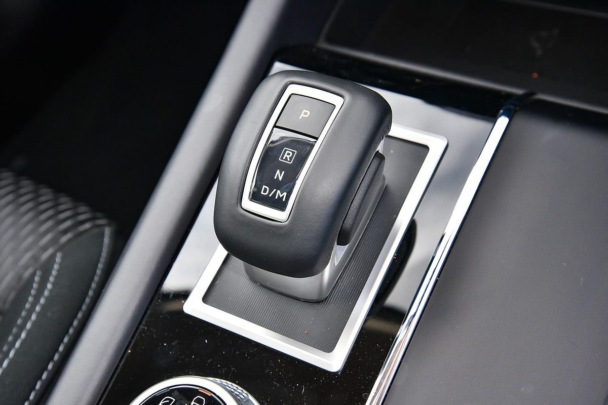 2025 Mitsubishi Outlander LS ZM