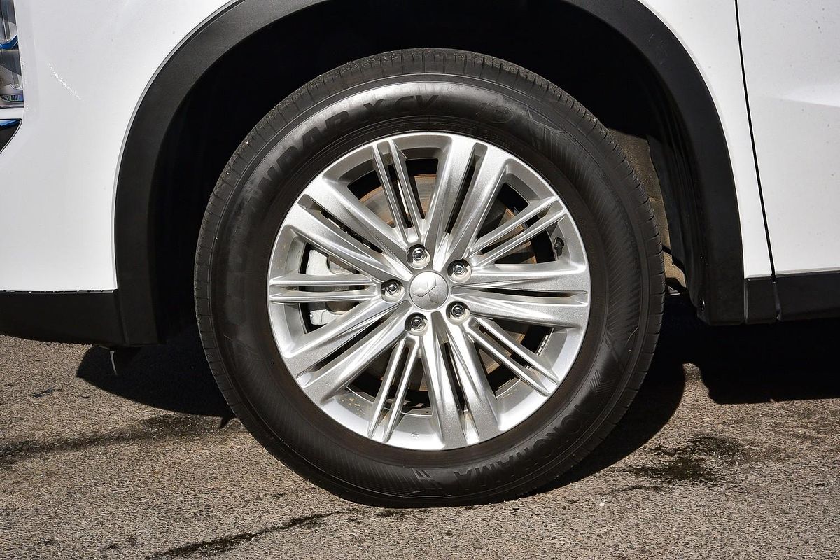 2023 Mitsubishi Outlander LS ZM