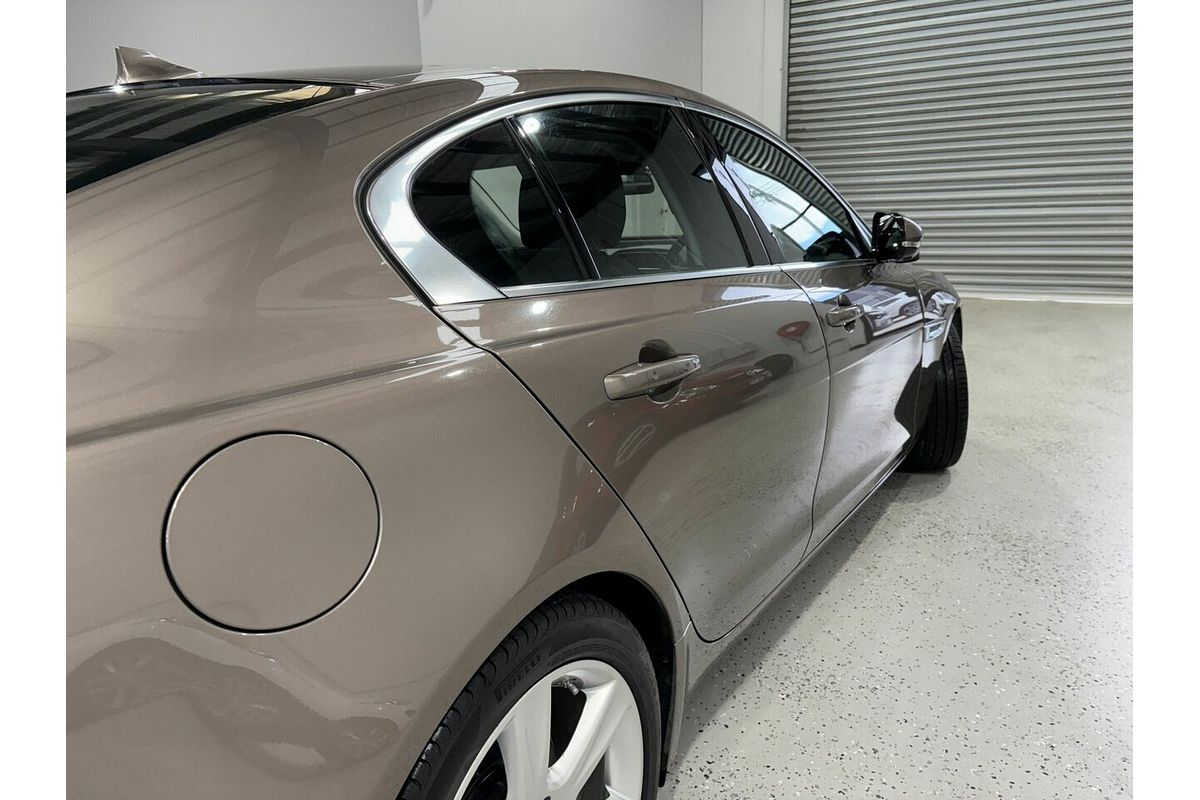 2015 Jaguar XE 20d Prestige X760