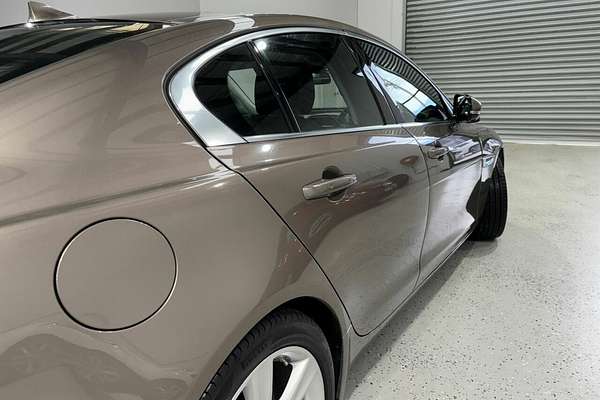 2015 Jaguar XE 20d Prestige X760