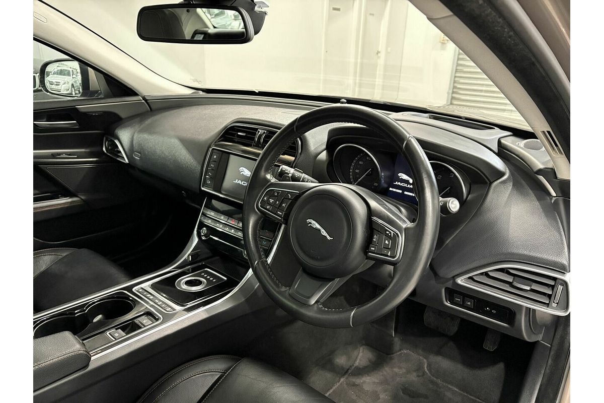 2015 Jaguar XE 20d Prestige X760