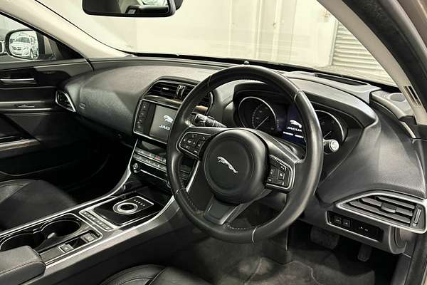 2015 Jaguar XE 20d Prestige X760
