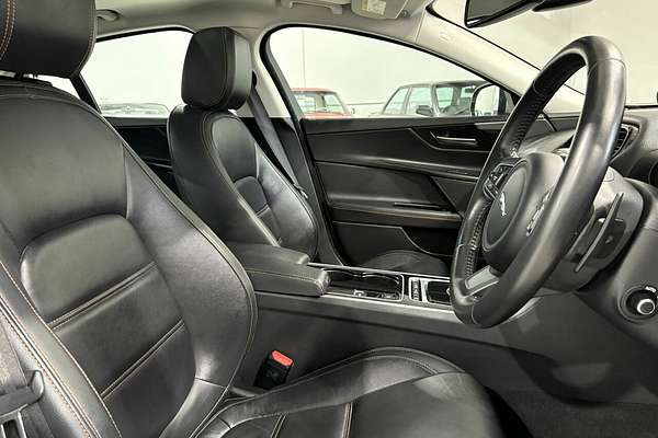 2015 Jaguar XE 20d Prestige X760
