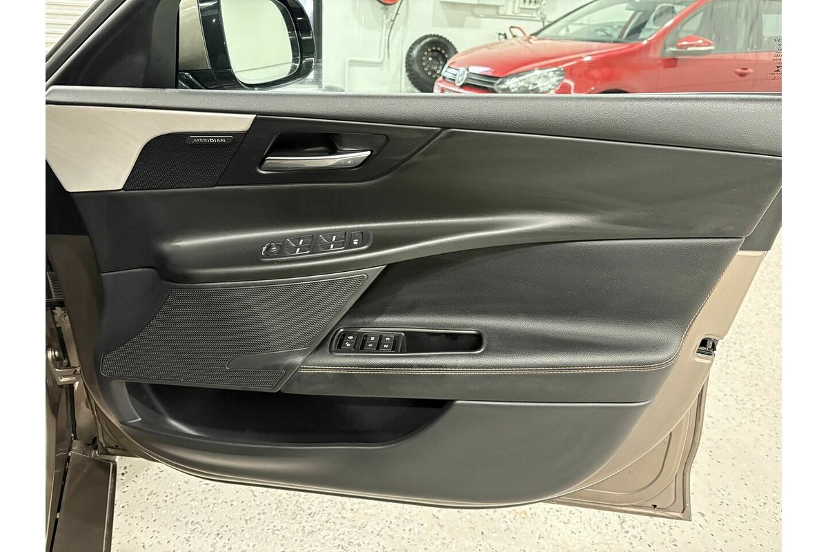 2015 Jaguar XE 20d Prestige X760