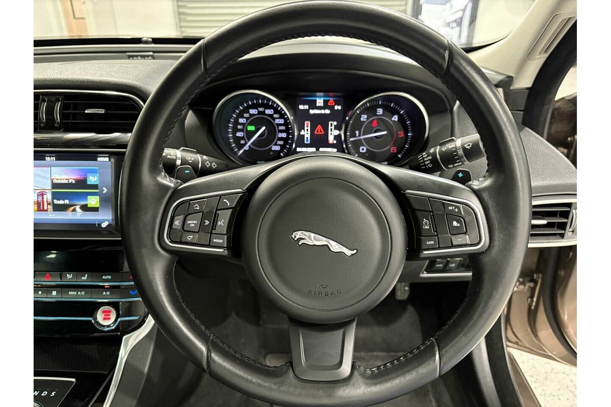 2015 Jaguar XE 20d Prestige X760