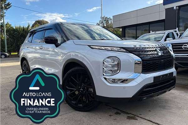 2023 Mitsubishi Outlander LS Black Edition ZM