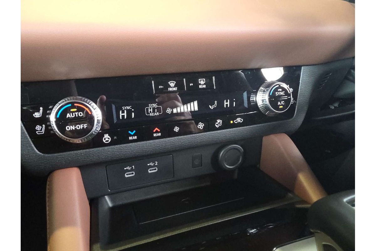 2025 Mitsubishi Outlander Exceed Tourer ZM