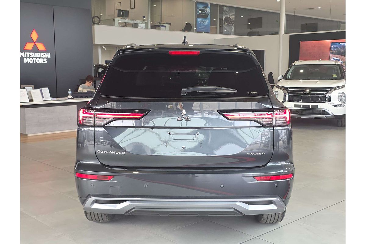 2025 Mitsubishi Outlander Exceed Tourer ZM