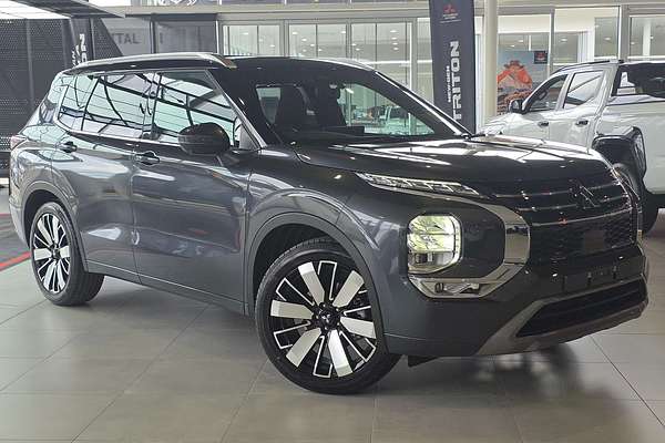 2025 Mitsubishi Outlander Exceed Tourer ZM