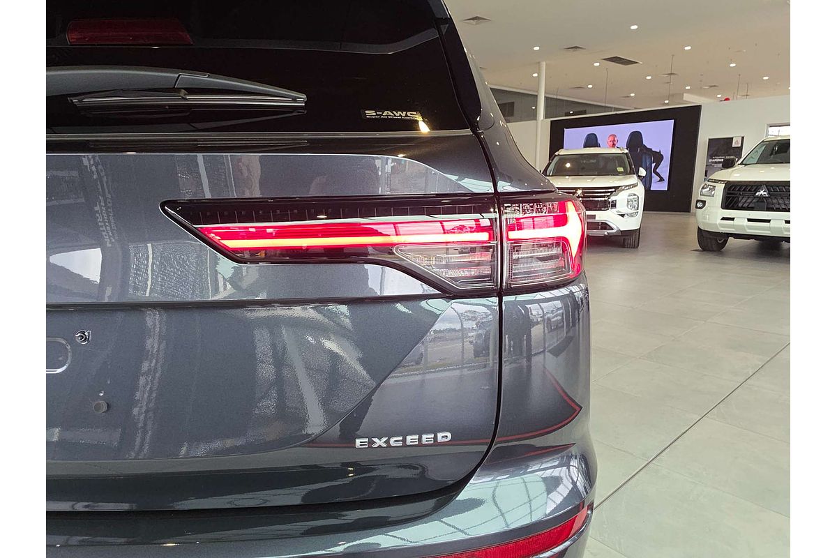 2025 Mitsubishi Outlander Exceed Tourer ZM