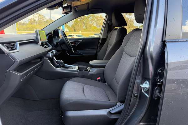 2021 Toyota RAV4 GXL MXAA52R