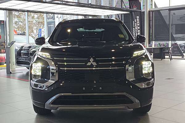 2025 Mitsubishi Outlander Exceed ZM