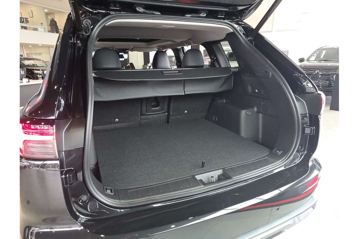 2025 Mitsubishi Outlander Exceed ZM
